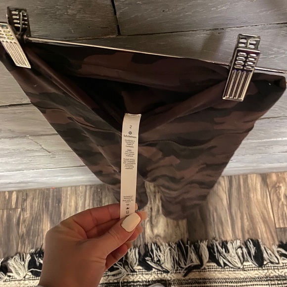 Lululemon wunder under high rise 25” size 2 - Picture 3 of 4